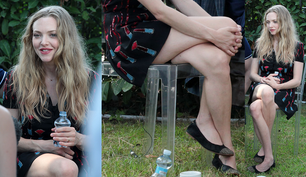 Amanda Seyfried Upskirt - Movie Stars Lounge Venice Film Festival August 31...