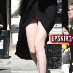 Kirsten Dunst’s panties was revealed when the front of her black dress suddenly opened during a coffee tour in LA