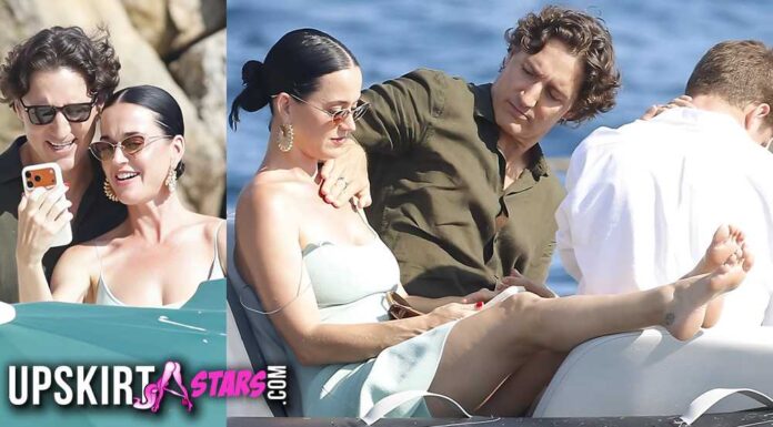 Katy Perry’s feet and legs are worth seeing as she enjoys a boat trip with her friends